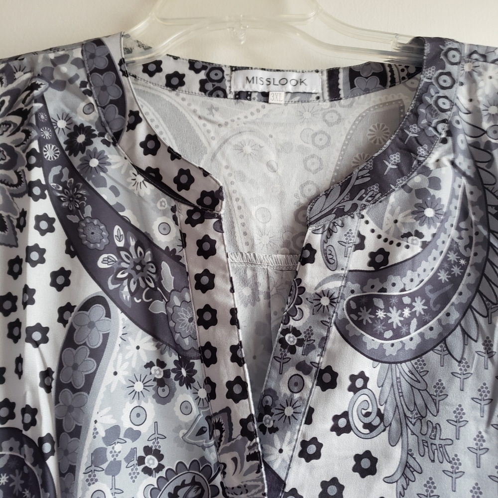 Womens blouse / top 3x nwot